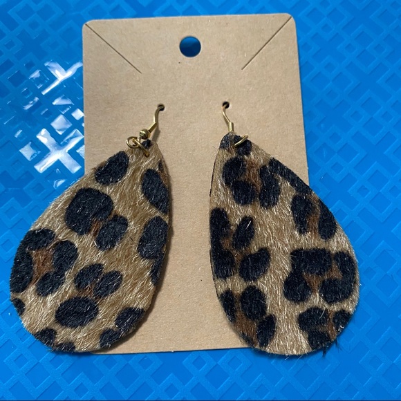 Leopard Animal Print Faux Fur Teardrop Earrings - Picture 3 of 5